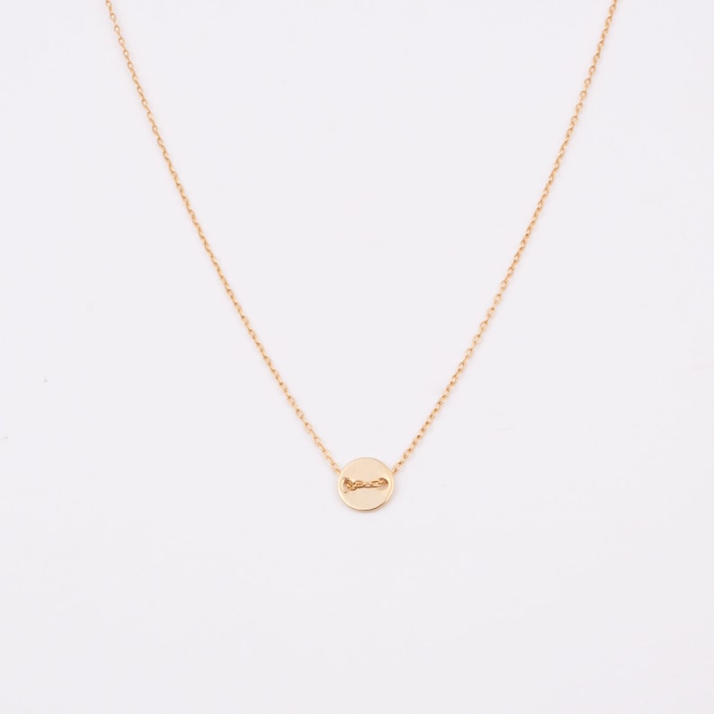 Collier Tiny Circle Ras de Cou Pendentif Disque Or Minimaliste avec Très Fine Chaîne Maille Dorée image 1