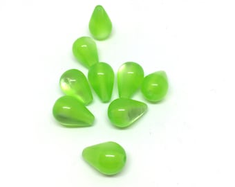 8 drops pearls, 15 mm, green
