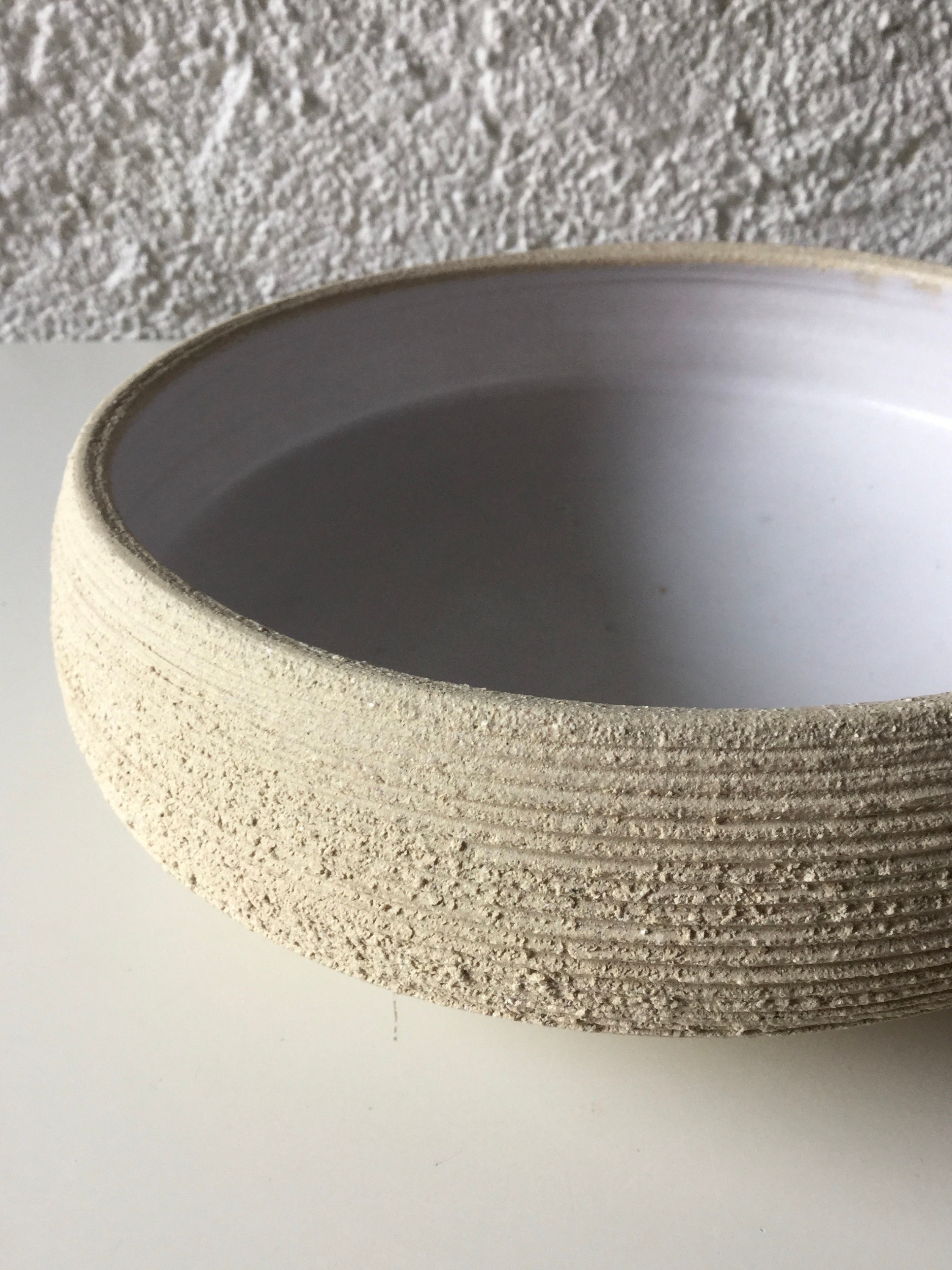 Saladier Céramique. Coupe à Fruits. Plat de Service. Vaisselle Blanche. Grès. Céramique Texture Sans