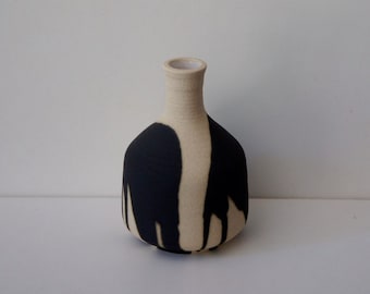 Vase h.17 cm. Light sand sandstone and matt black décor, bare clay without enamel. Ceramic vase. Sandstone vase. Pottery vase. Matte vase.