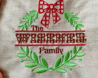 Weihnachten Kranz Familie personalisierte Ornament Rahmen Vorlage und Mini Gingham Schrift SET Maschinenstickerei Designs aufgeteilt Monogramm Alphabet