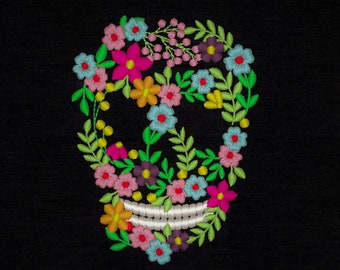 Calavera con flores, Calavera Floral Calavera Día de Muertos diseños de bordado a máquina en tamaños variados, calavera con flores de Halloween