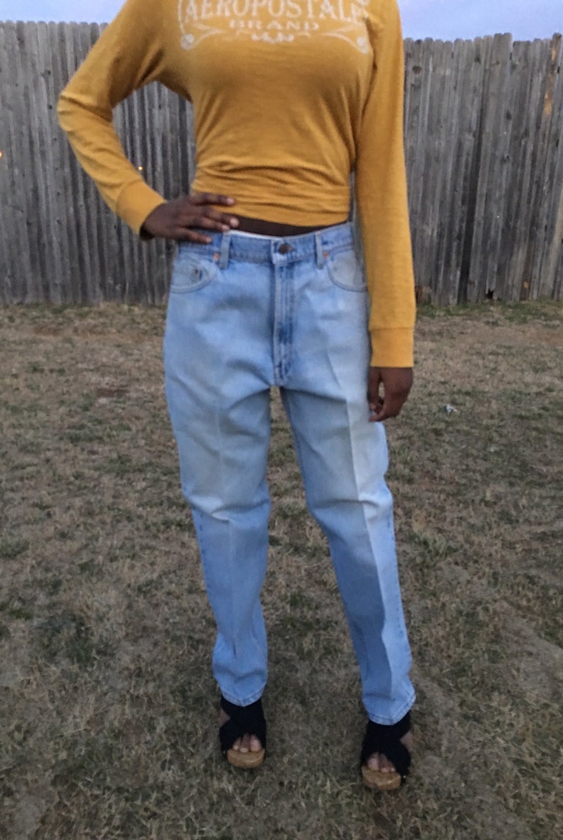 high waisted light wash levis