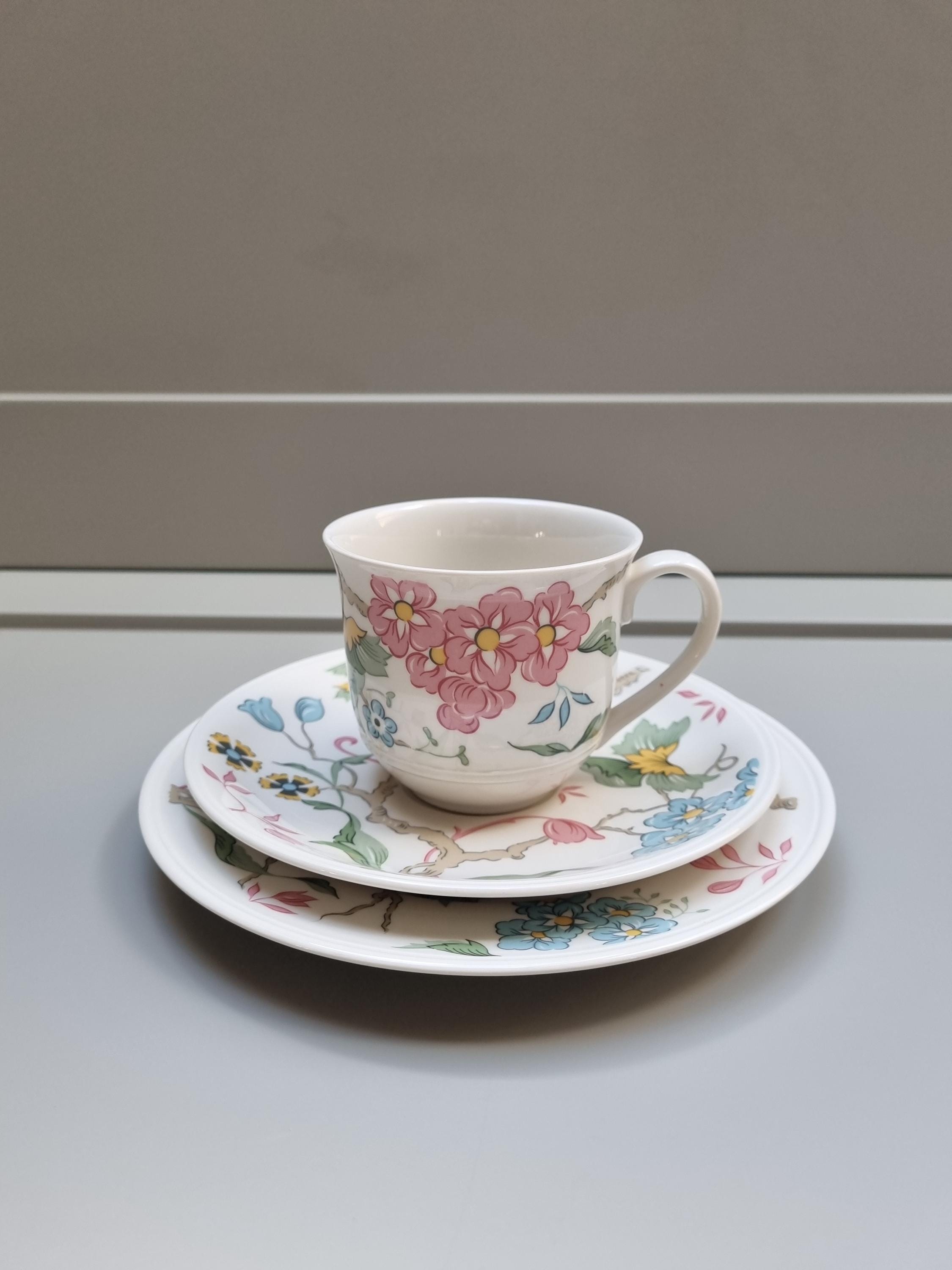 Villeroy boch ヴィンテージ　チューリップ　サラダボウル　四角 Villeroy boch ヴィンテージ チューリップ サラダボウル 四角