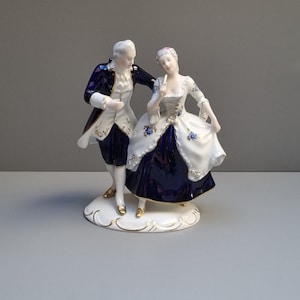 Porceline figurine Royal Dux Czechoslovakia