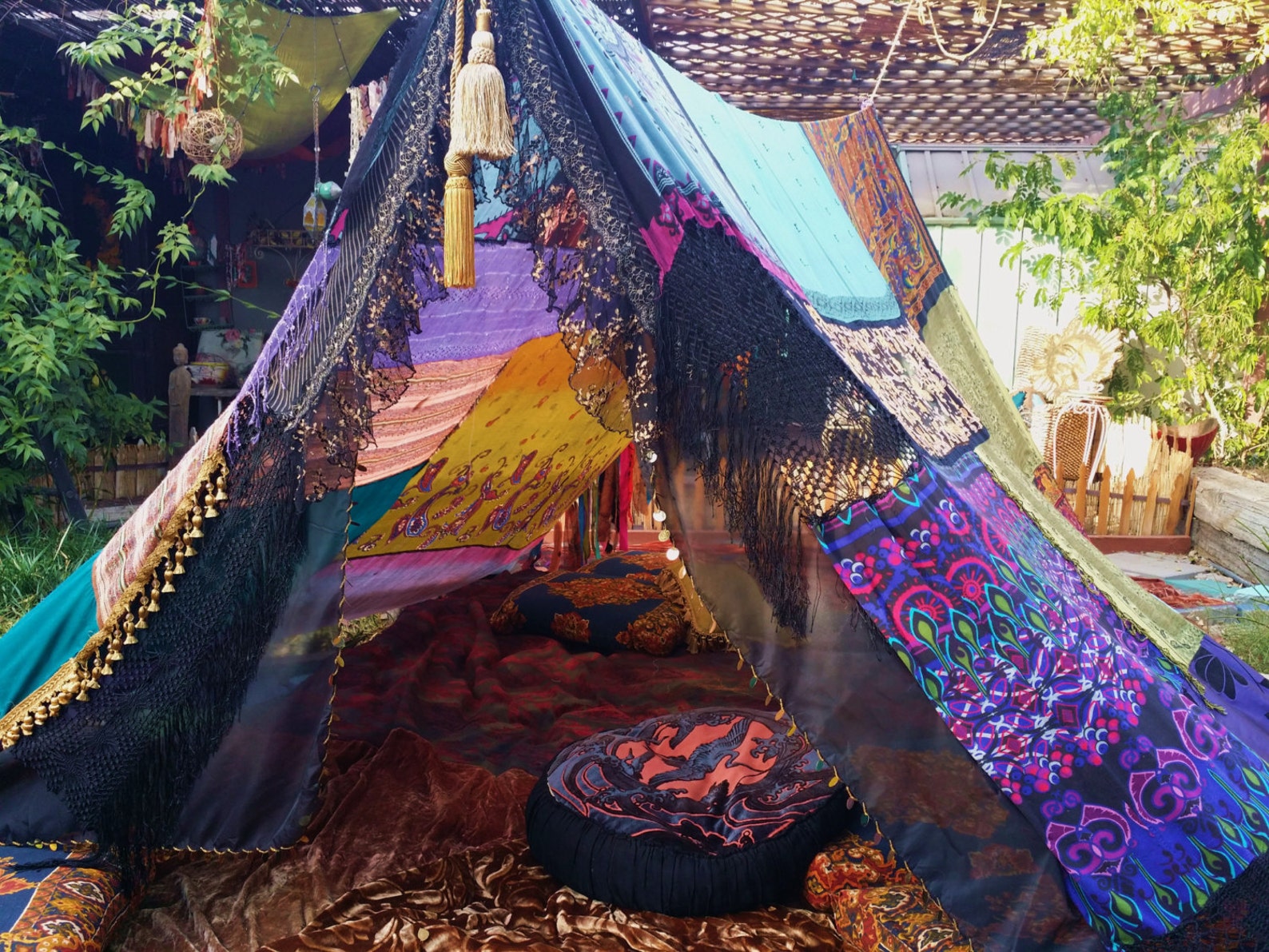 Музей кочевых культур цыгане. Цыганская палатка. Вечеринка в восточном стиле. Цыганская палатка. Цыганская палатка.