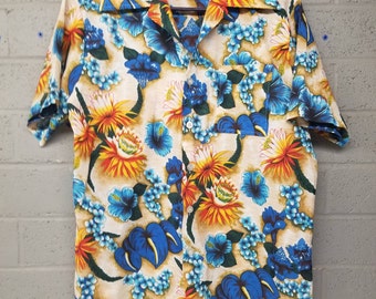 VINTAGE Waikiki shirt top mens womens unisex hawaiian tropical lightweight S M 60s groovy