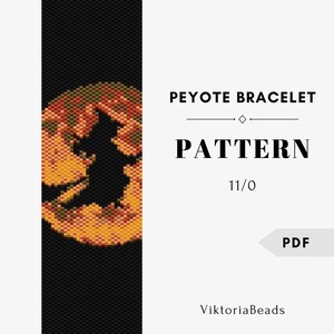 Könnte beinhalten: Ein schwarzes und orangefarbenes Peyote-Armbandmuster mit einer Silhouette einer Hexe auf einem Vollmond. Der Text lautet "PEYOTE BRACELET PATTERN 11/0 PDF" und "ViktoriaBeads".
