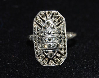 Vintage genuine Art Deco silver and marcasite ring. typical Art Deco design, Perfect condition and sparkles. Rare ring!