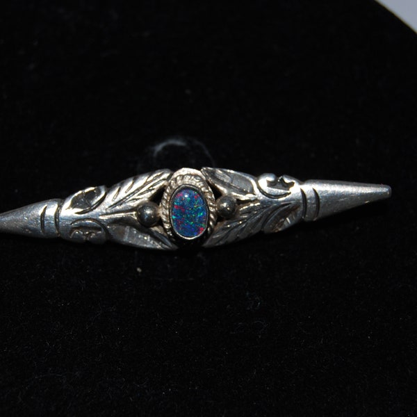 Pretty silver vintage bar brooch with opal central stone. Edwardian design, delightful, stylish, delicate and an ideal gift.