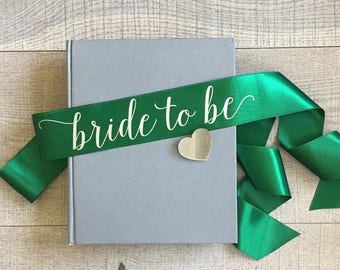 Bachelorette sash, Emerald green silver bride to be sash, Bachelorette sash with heart pin, Bachelorette party favor, Personalised sash