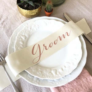 Hochzeit paar Zeichen, Hochzeit Tischdekoration, Boho Hochzeit Dekor, Braut und Bräutigam Tisch zeichen, personalisierte Hochzeit Ort Einstellungen, Tischkarten