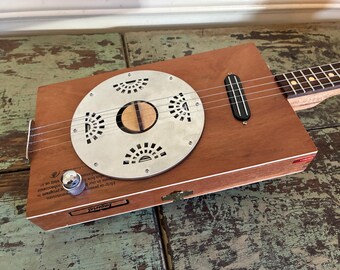 Taconic #239 4 String Electric Resonator Cigar Box Guitar - Padron Imperial - Video