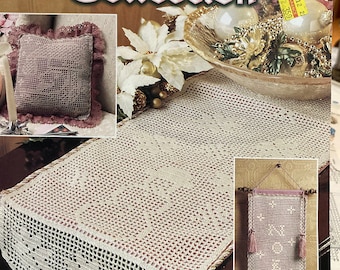 Annie's Attic "Filet Crochet Christmas Collection" Designed by Wilma Bonner....Gifts to Make....Filet Crochet