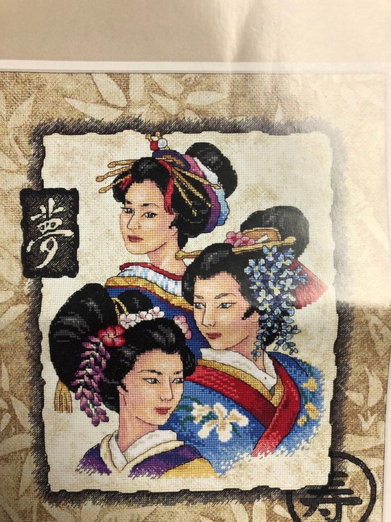3人の芸者のクロスステッチパターン.ファイバーアート.クロス