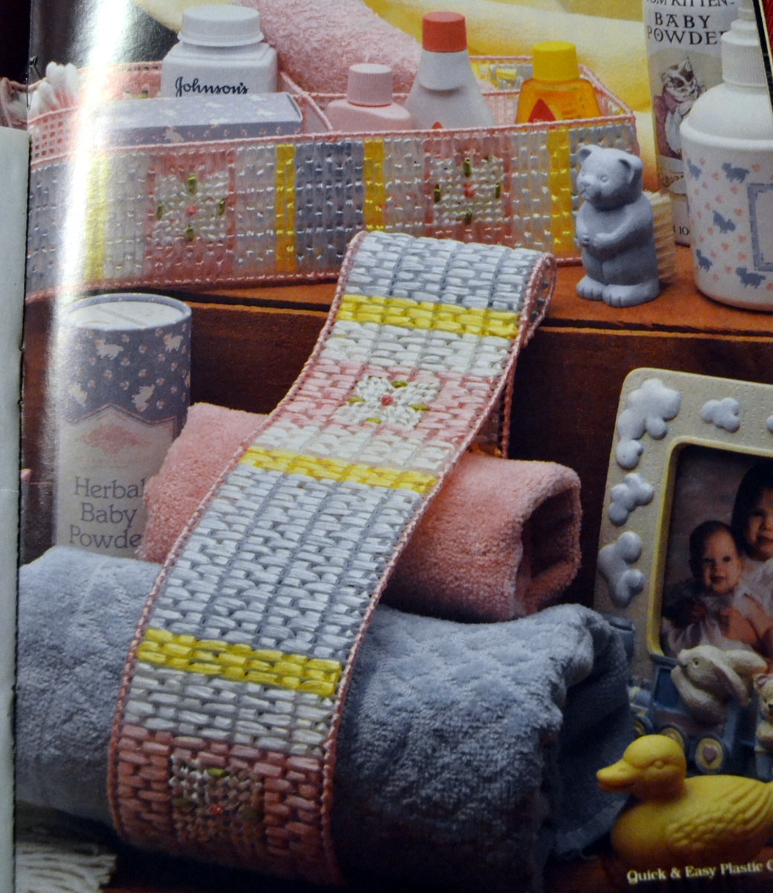 Needlepoint quick and Easy Plastic Canvas Needlepoint Pattern Fiber Art