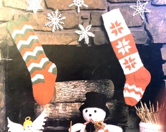 Christmas Designs to Knit and crochet...Leisure Arts 129