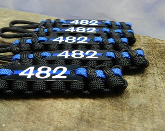 Llavero personalizado de paracord con la Línea Azul Delgada, regalos para la policía al por mayor - Hecho en EE. UU.