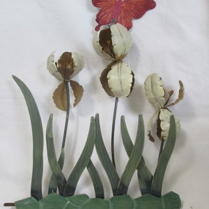 Metal flowers and leaves metal decor, garden decor, deck/porch, lanai, decor10" x 15" x 3"