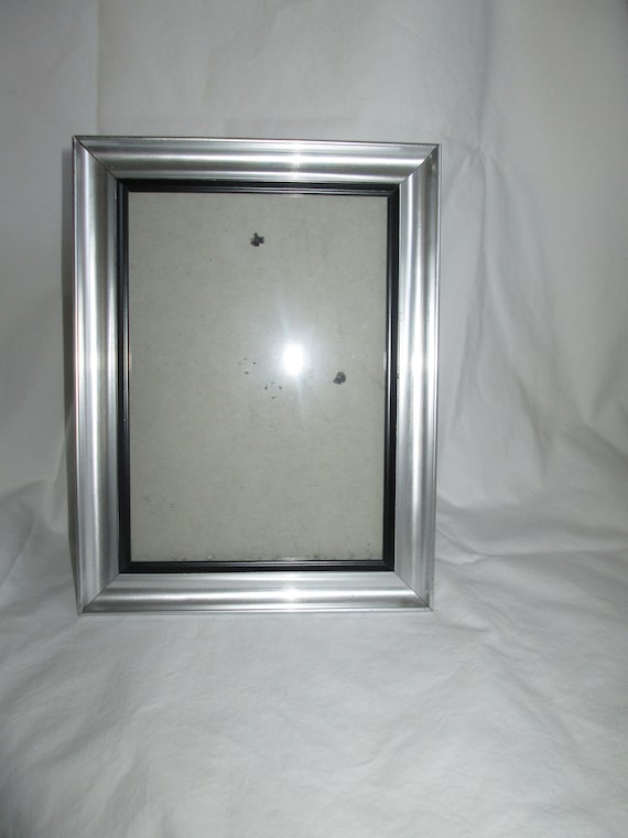 Silver Plastic Picture Frame 6 25 X 8 5 7 Photo Lightweight Wearing Of The Paint Distressed Look Picture Frame 6 25 X 8, Silver Paint For Plastic Mirror Frame
