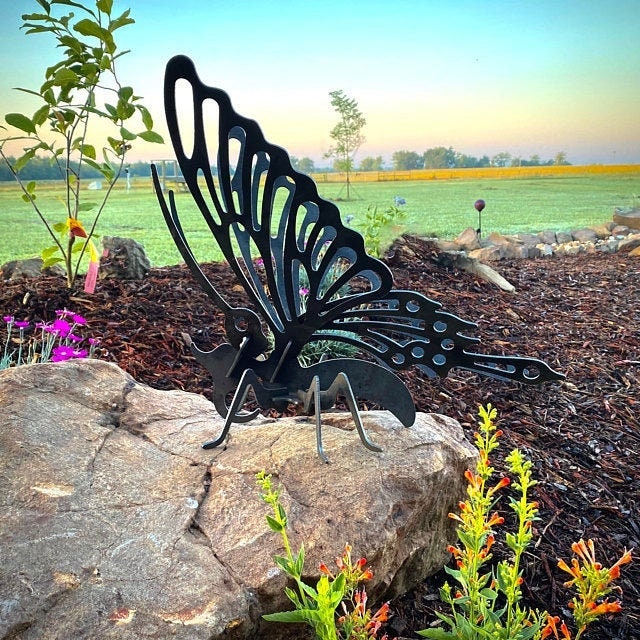 Butterfly Metal Wall Sculpture Art Home Garden Decor Beautiful Yard Outdoor Hang 