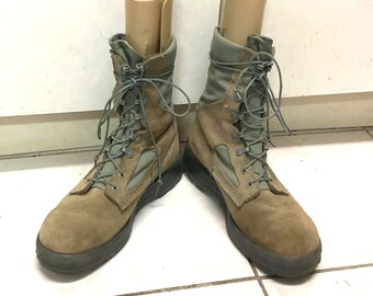 Belleville Goretex Combat Boots: Desert Tan Suede, Military  display picture 1