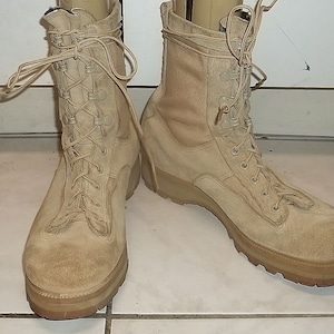 McRae US Army Desert Combat Boots: Goretex Suede, Size 8.5 R