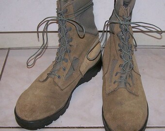Belleville Goretex Combat Boots: Desert Tan Suede, Military  display picture 2