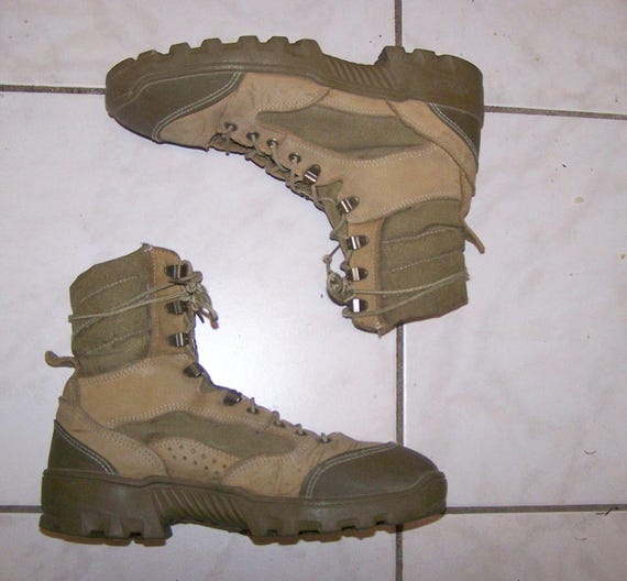 Belleville 990 HKR Combat Boots: Tan Leather Mountain Hikers US