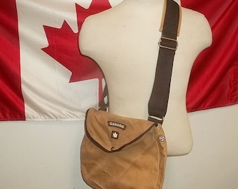 Bolso bandolera Red Canoe Canada, bandolera tradicional, lona beige, ligeramente usado, muy buen estado, bonito, nuevo, PRECIO BAJO