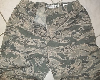 USAF BdU Hose in Tigerstreifen Digital Camo US Luftwaffe Hose W34 L31 kaum getragen Neuwertig neuwertig PREIS