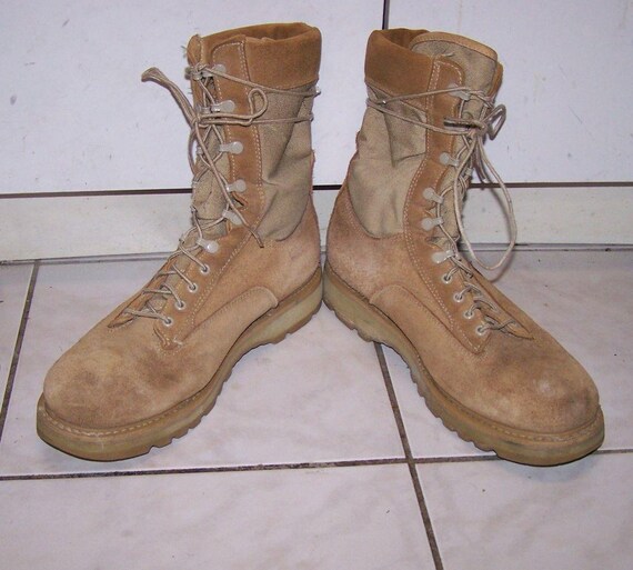 Canadian Army Desert Combat Boots: Goretex Insulated Tan  display picture 3