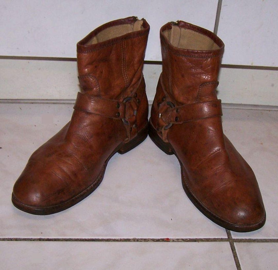 frye boots 4001