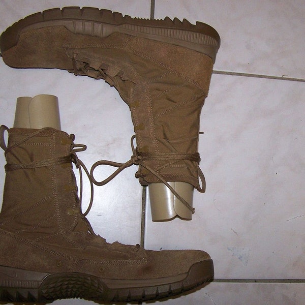 Nike tactical boots desert tan color suede upper US mens 13 barely worn excellent condition with free shipping to the USA