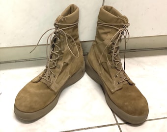 Belleville Goretex Combat Boots: Desert Tan Suede, Military  display picture 1