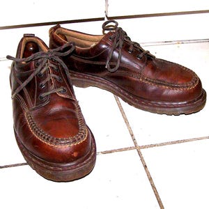 Dr. Martens Lowell Oxfords, Moc Toe, Brown Leather US Men display picture 1
