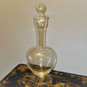 Elegant Glass Decanter, MCM style clear glass Decanter, Ground Glass stopper, Barware, Whiskey,Brandy