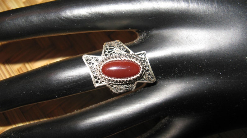 Filigree 925 Silver Modernist Ring with Carnelian, Size 8 image 3