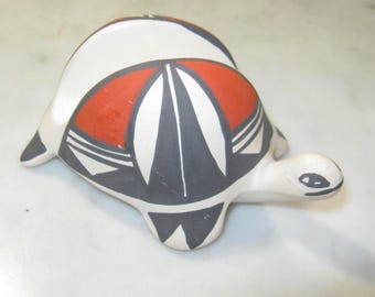 Acoma Pueblo Pottery Bird – Signed L. Concho