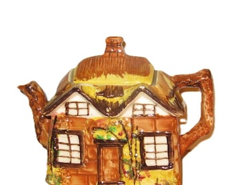 1940's COTTAGE WARE TEAPOT made in England by Price Kensington