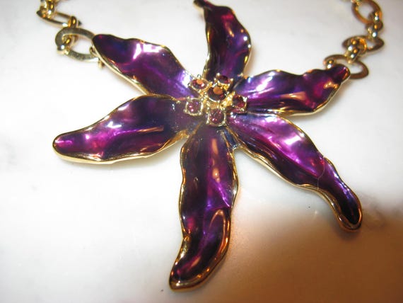 Vintage KJL (Kenneth Jay Lane) Lily necklace - image 3