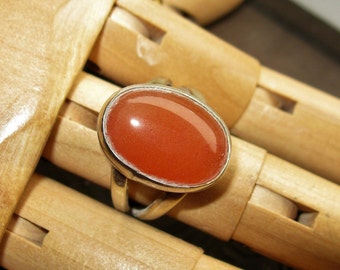 Unisex sterling .925 Ring with Polished Carnelian Cabochon, Size 9.5