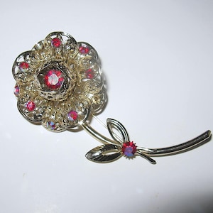 Vintage Large Sarah Coventry 1960&#39;s classic flower Brooch pin, Well Made, 4&quot; x 2&quot;