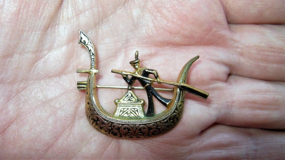 Charming Vintage Damascene Gondolier Brooch pin, … - image 2