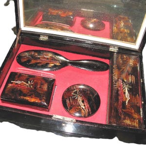 Exquisite vintage hand painted Chinese/Japanese Lacquer vanity, make up, cosmetic Case, with mirror, Brush, Powder Jar