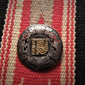 Vintage PERÙ 925 oro 18 carati su argento sterling Spilla circolare del Dio Inca rotondo Perù, 1,5 "x 1 5"