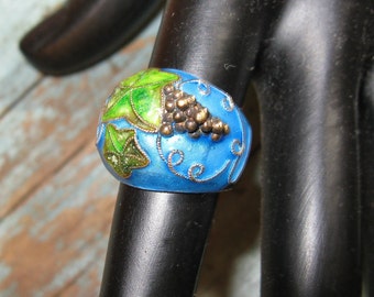 Vintage Chinese Export sterling Silver gold vermeil Dome ring with Enameled Grape Detail, sz 4.5