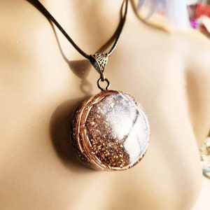 Men&#39;s Copper Twist Orgonite Pendant.