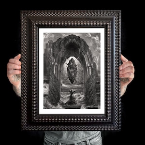 Occult Gravitas, konsttryck monterat på en handgjord ram, komplett med glas- och metallhängare, vacker svart patina