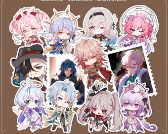 Puede incluir: Una colección de doce pegatinas de estilo anime chibi con diversas figuras de cabello colorido y atuendos detallados. El texto dice KULUMI ATELIER VINYL STICKERS LAMINATED WATERPROOF SCRATCHPROOF y PROHIBITION OF USE.